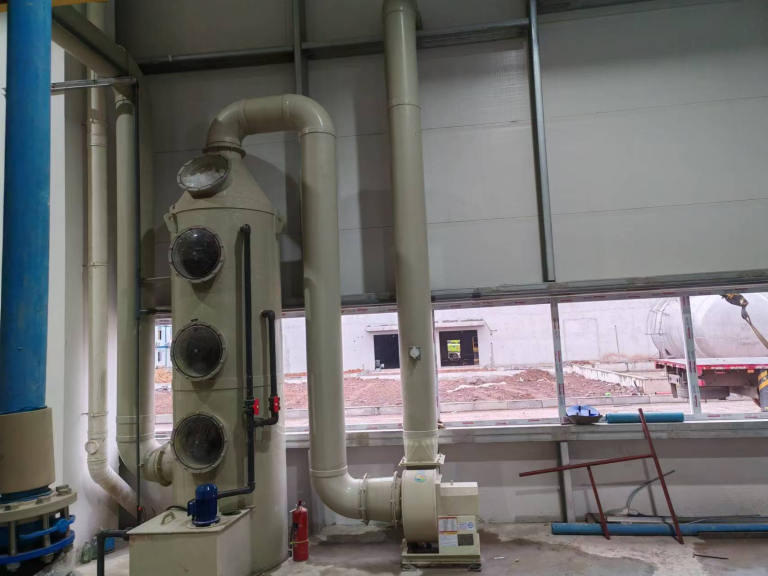 Tháp phun rửa xử lý khí thải